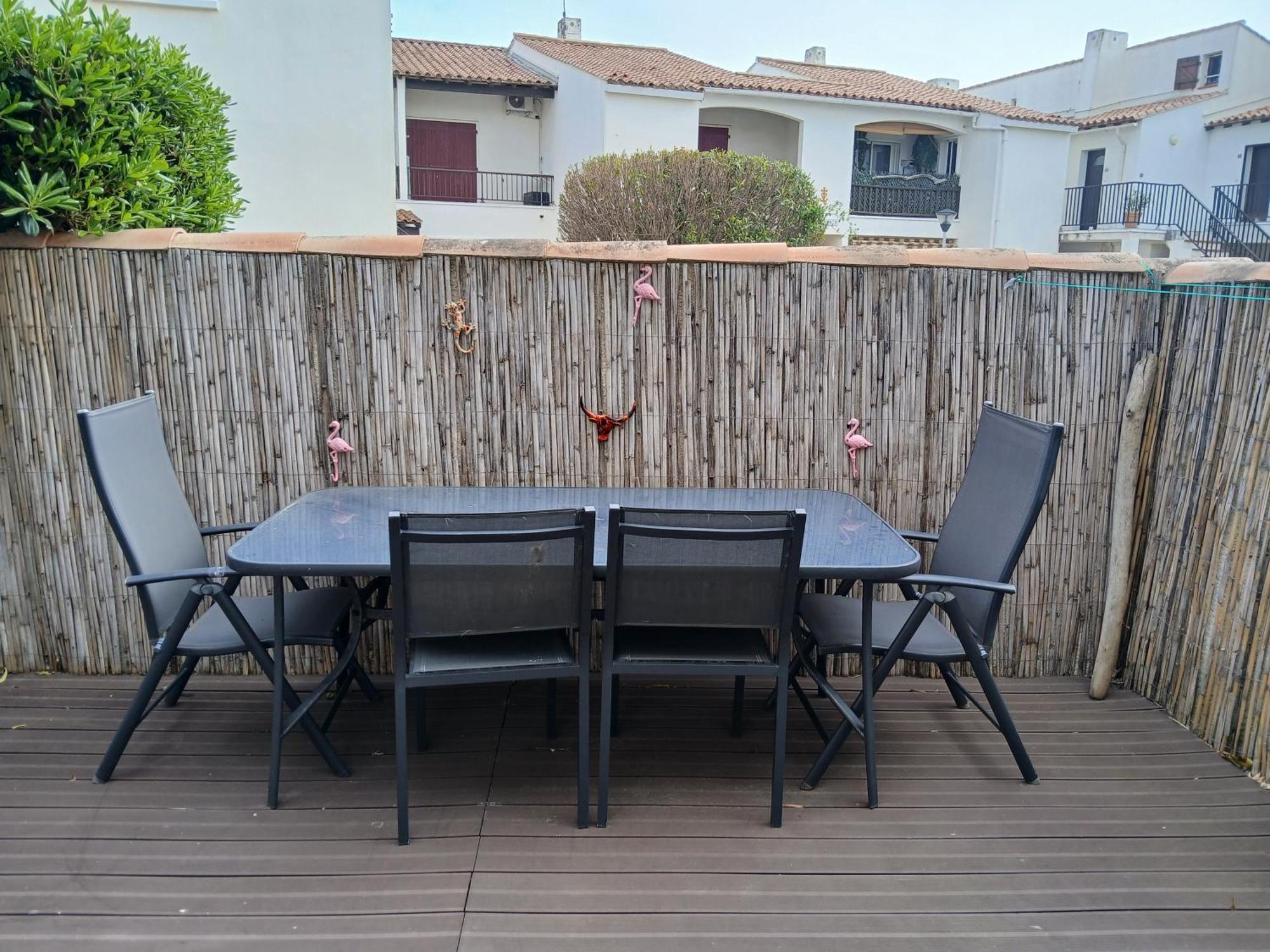 Jolie Appartement Refait A Neuf Les Les Saintes-Maries-de-la-Mer Extérieur photo